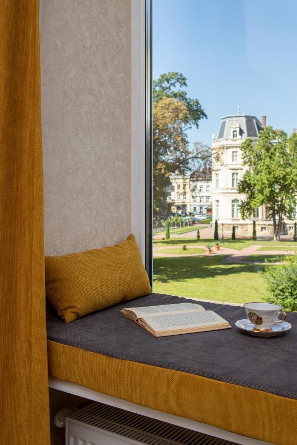 2 Bedroom Apartment Tykha Street City Center With Parking Place Lwów Zewnętrze zdjęcie