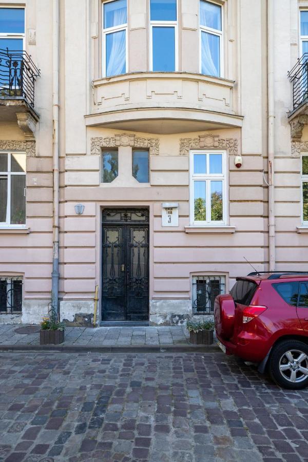 2 Bedroom Apartment Tykha Street City Center With Parking Place Lwów Zewnętrze zdjęcie
