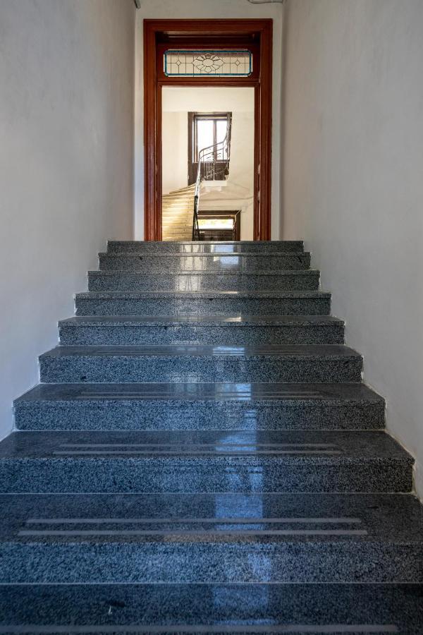 2 Bedroom Apartment Tykha Street City Center With Parking Place Lwów Zewnętrze zdjęcie