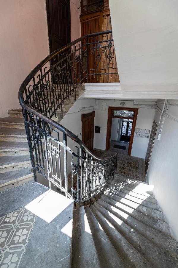 2 Bedroom Apartment Tykha Street City Center With Parking Place Lwów Zewnętrze zdjęcie