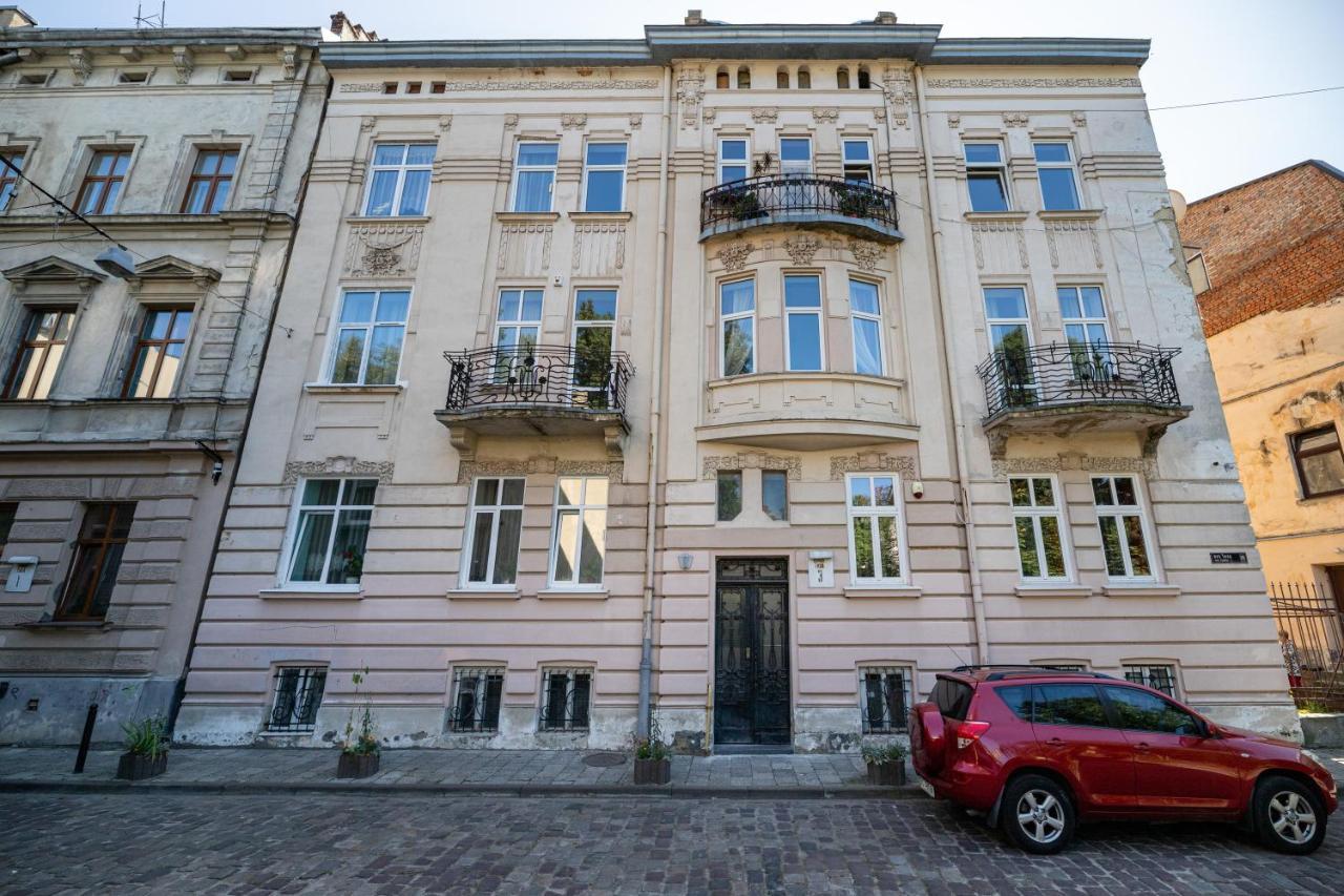 2 Bedroom Apartment Tykha Street City Center With Parking Place Lwów Zewnętrze zdjęcie